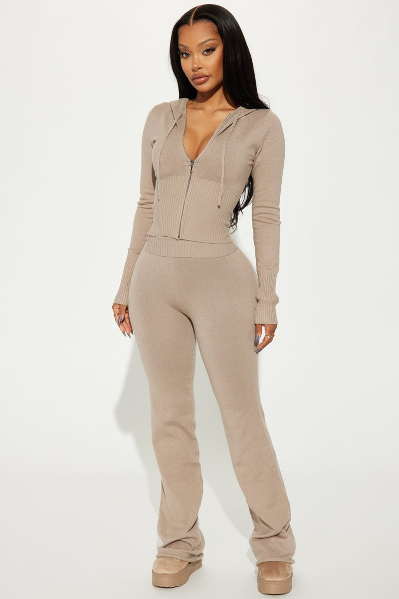 Conjunto de suéter e calça Lena
